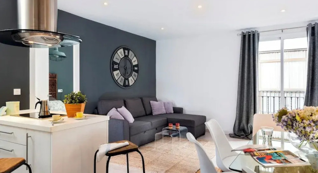 Апартаменты Cozy 1 BD Apartment in Perfect Location Albareda II