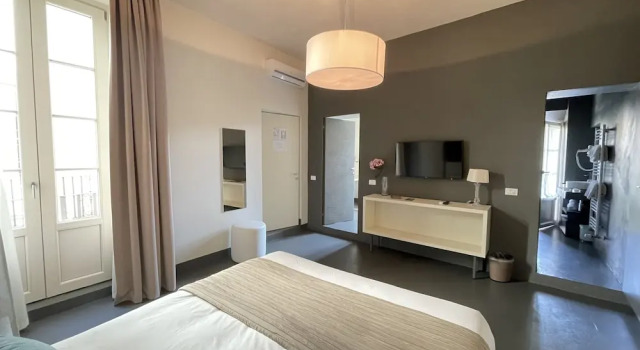 LUCUS Exclusive Bed and Breakfast, Забронировать Отель «постель и завтрак» Отели в центре Лукки, в центре, Парковка