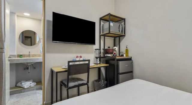 Universidad by Homirent