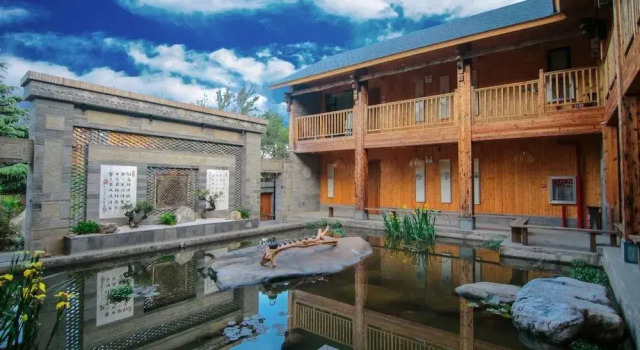 Rongju Sliver Lake Hotel, Rezerwuj Hotel Dali Yunnan