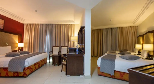 Семейный номер Standard Petra Moon Hotel