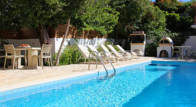 Вилла с 4 комнатами Villa Oasis