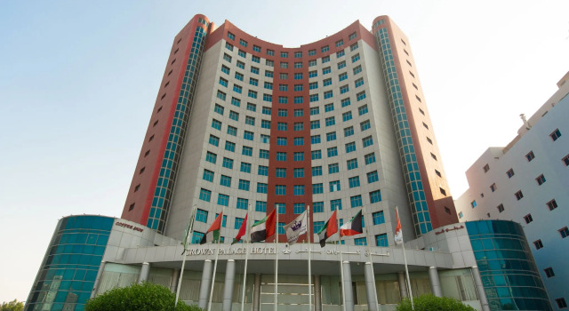 Crown Palace Hotel Ajman, Varaa Hotelli Ajman Arabiemiirikunnat