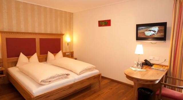 Hotel Löwen, Забронировать Отель Отели Ульма с парковкой, рядом с ENT Clinic of the University of Ulm, Парковка