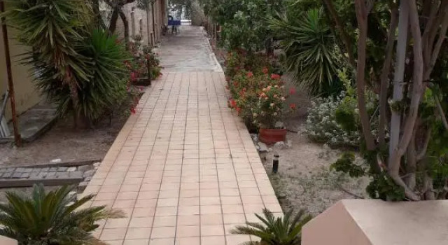 Коттедж с 3 комнатами Andie's Residence