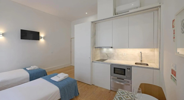 FLH Porto Traditional Studio, Rezerwuj Hotel Porto Porto