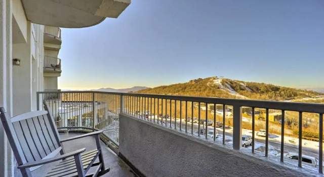 Апартаменты Near Sugar Mountain: Renovated Condo w/ Views!