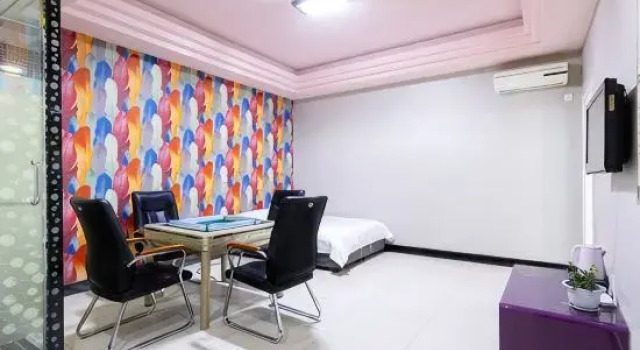Люкс Holiday Yizhan Chain Hotel (Mudanjiang West No.4 Branch)