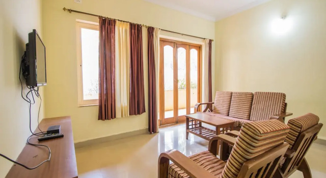 OYO 12706 Home 1BHK Pool View Sangolda, Boek Hotel Sangolda Noord-Goa