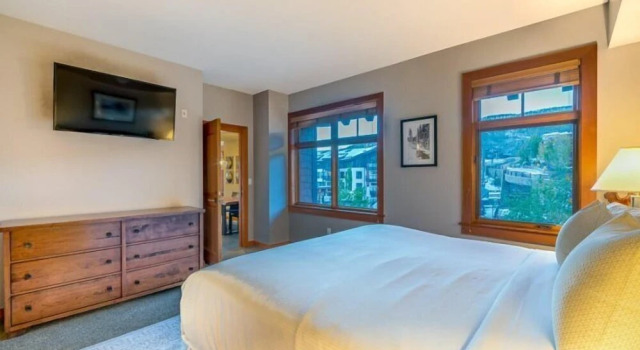 Luxury Ski in, Ski out 2 Bedroom Mountain Resort Vacation Rental in the Heart of Snowmass Base Village