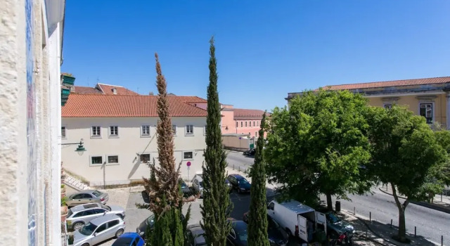 Park View 1 Bedroom Apartment in Alcântara