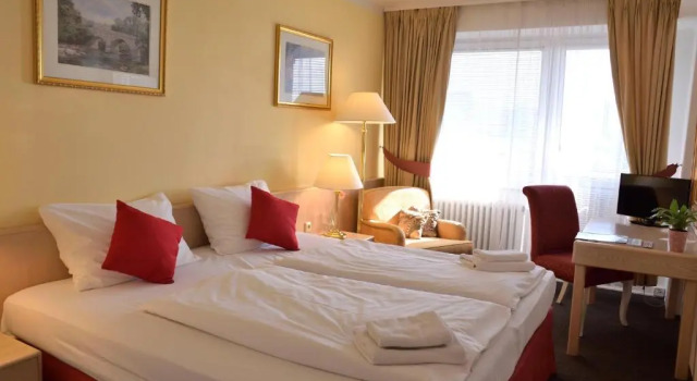 Двухместный номер Standard с балконом Hotel Oáza Praha