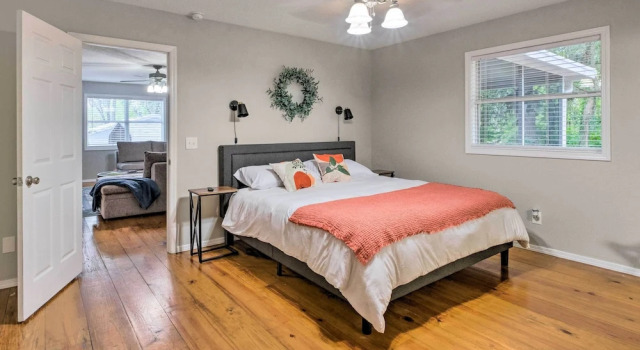 Коттедж Cozy Ocala Home w/ Porch < 1 Mi to Downtown!