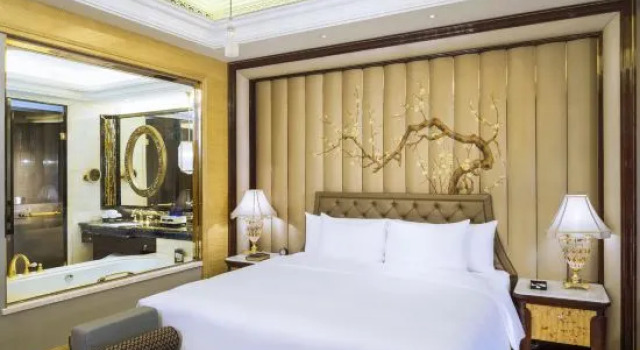 Номер Executive Wanda Reign Wuhan