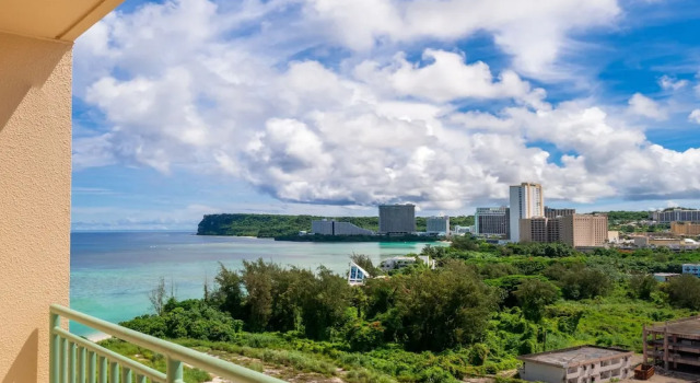 Номер Superior с частичным видом на океан Holiday Resort & Spa Guam