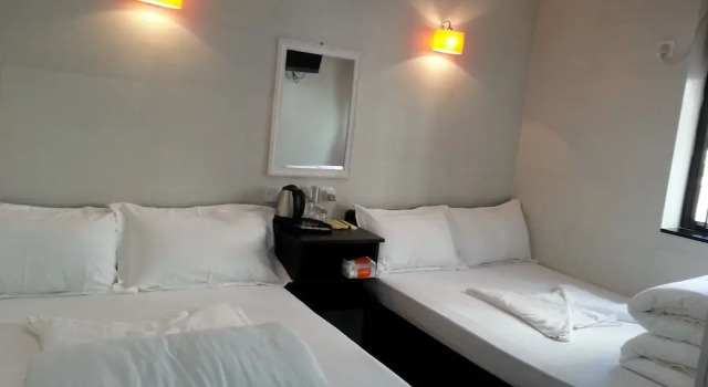 Четырёхместный семейный номер Standard Joyous Guest House