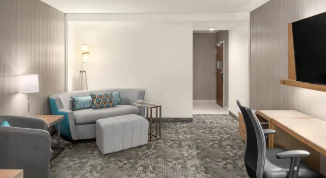 Двухместный люкс Courtyard by Marriott Seattle Northgate