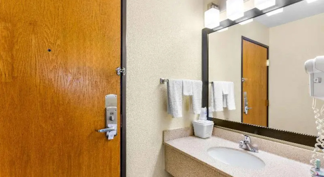 Четырёхместный номер Standard Best Western Oglesby Inn
