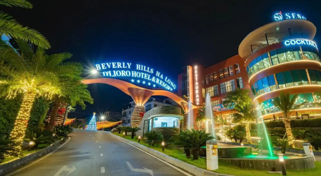 ROSY HẠ LONG HOTEL, Забронировать Отель Отели Халонг с парковкой, Парковка