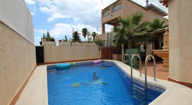 Коттедж Casa piscina privada 4 dormitorios