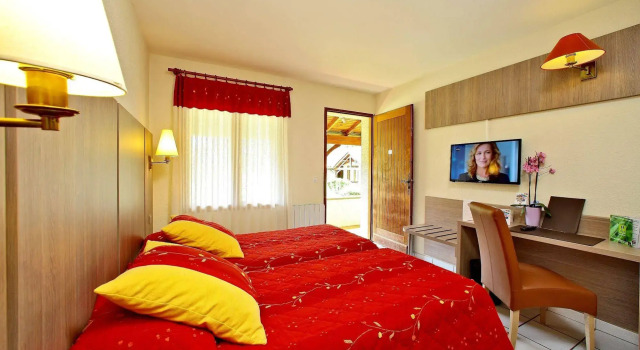 Logis Hostellerie Du Causse, Book Hotel Hoteller i Lot med parkering, Parkering