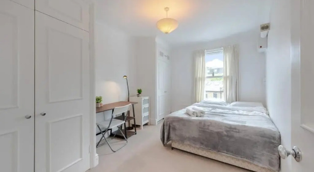 Cosy 2 Bed in Kensington Olympia