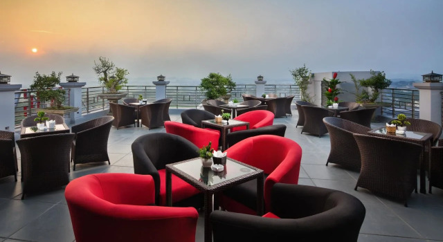 Royal Palace Hotel