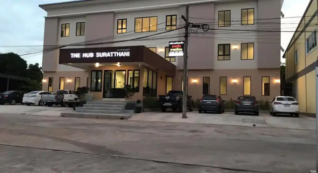 THE HUB SURATTHANl, Забронировать Отель Moo 4 Самуй