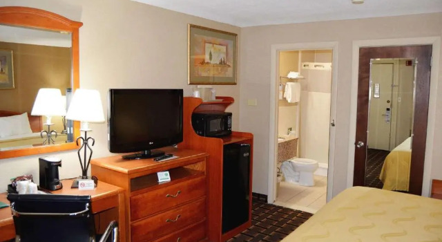 Номер Standard Quality Inn Raynham - Taunton
