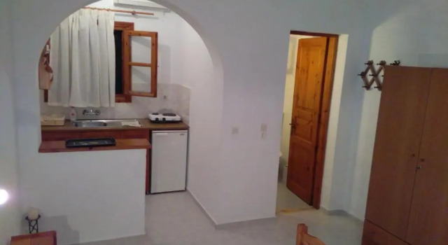 Smaragdi Rooms and Studios