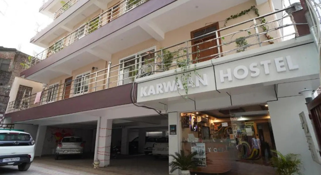 Karwaan Hostel, Rezervovat Hostel Rišikéš Uttarakhand