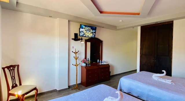 Четырёхместный номер Grand с балконом и с видом на горы Hotel Hacienda Real