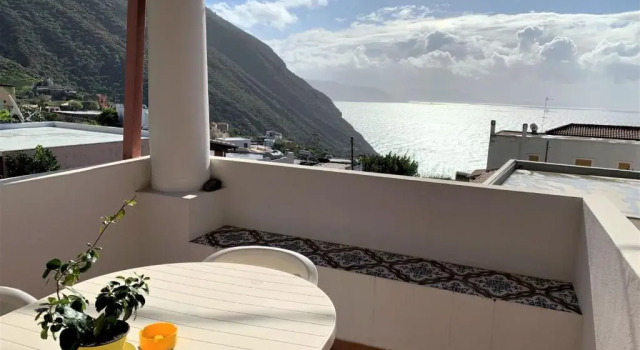 Коттедж Casa Vittoria - panoramica in centro a Leni, Isola di Salina