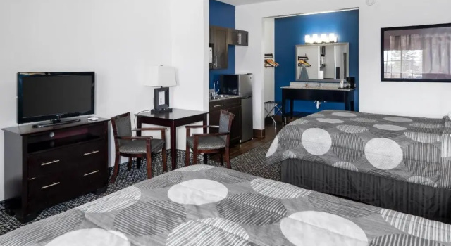 Четырёхместный номер Standard Belmont Inn and Suites Tatum