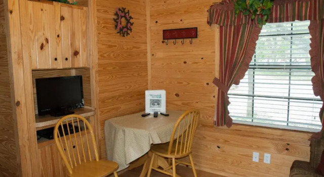 Medina Lake Camping Resort Cabin 3, Buchen Sie Campingplatz Lakehills Texas