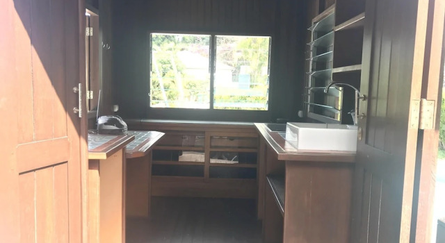 Bungalow With one Bedroom in Ruisseau, With Wonderful sea View, Pool A, Book Hotel Hotels in Saint-Paul with Parking, Parking