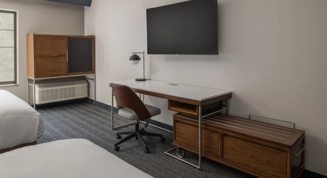 Номер Standard Courtyard by Marriott Olympia