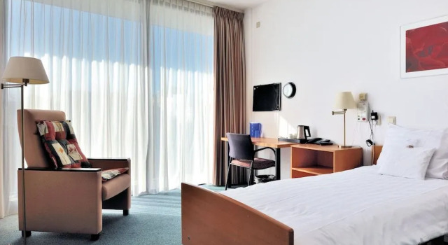 Zorghotel de Kim, Book Hotel Hoteller i Zuid-Holland med parkering, Parkering