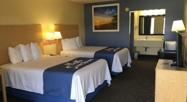 Четырёхместный номер Standard Days Inn by Wyndham Crystal River