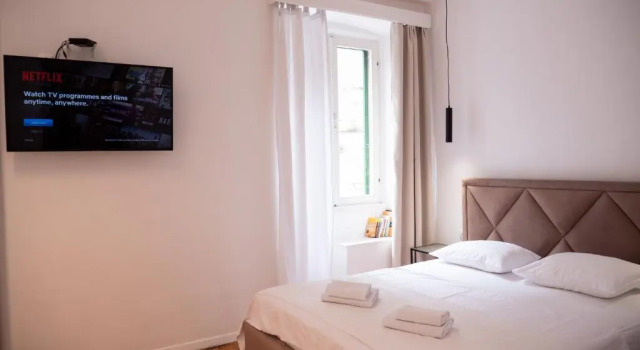 Студия Tower Square Apartments