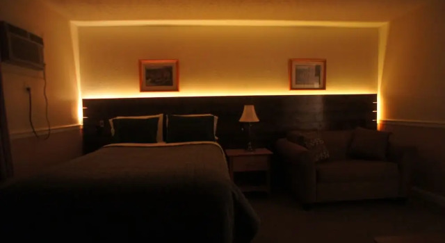 Двухместный люкс Silverwood Inn & Suites