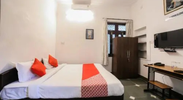 Royal Stay by OYO Rooms, Rezerwuj Hotel Hotele w Rajasthan z parkingiem, Parking