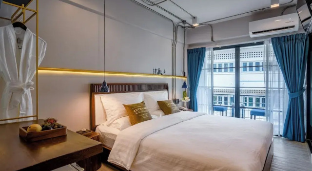 Двухместный номер Deluxe с балконом и с видом на сад MOMO Hotel Chiang Mai