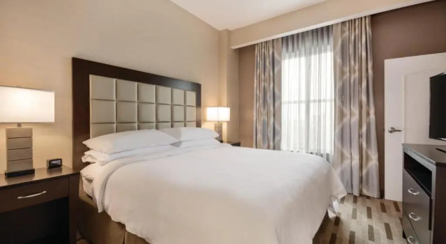 Номер Standard Embassy Suites by Hilton Tuscaloosa Alabama Downtown