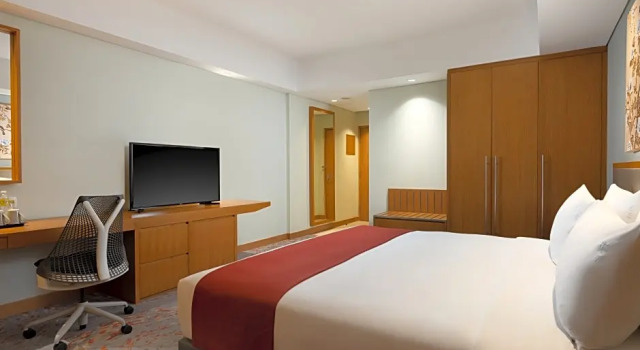 Двухместный клубный номер Standard Holiday Inn & Suites Jakarta Gajah Mada by IHG