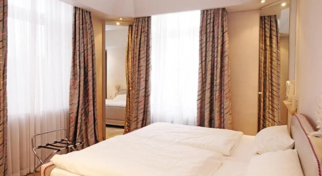 Люкс Hotel Mennicken