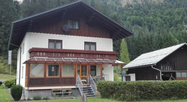 Коттедж Charming Holiday Home In Gosau