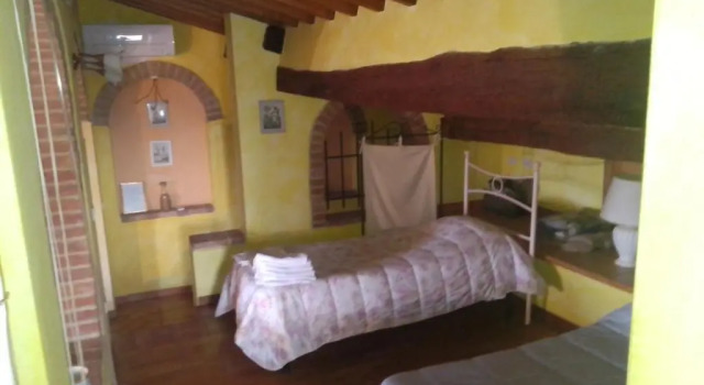 Кровать в общем номере (женский номер) Affitta camere San Miniato