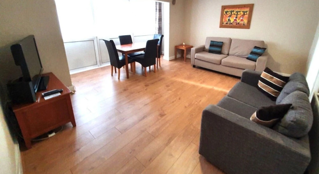 2-bed Flat With Superfast Wi-fi DW Lettings 9WW