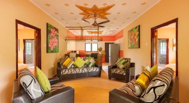 Casa De Leela Self Catering Guest House, Book Hotel La Digue and Inner Islands Seychellerne